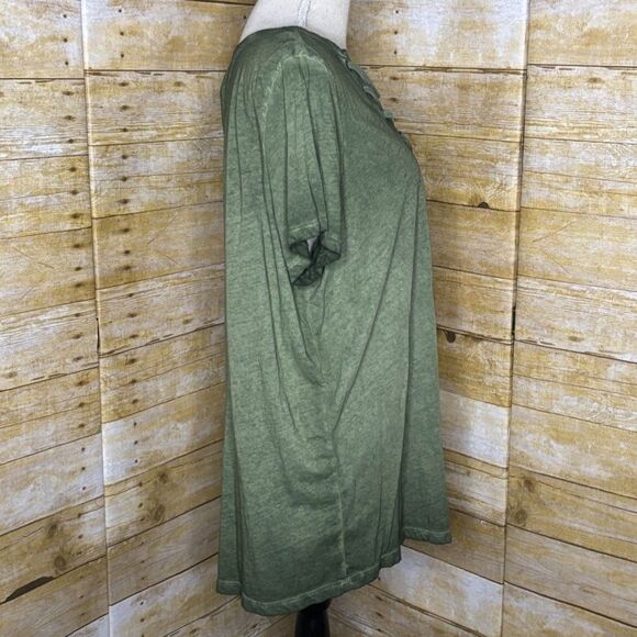 TORRID COTTON JERSEY CLASSIC FIT CREW NECK LACE UP TEE SIZE 1(1X) - Picture 2 of 3